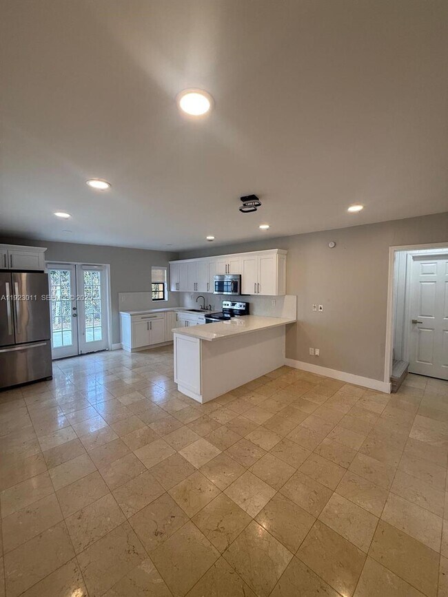 Building Photo - 3281 NW 14th Terrace