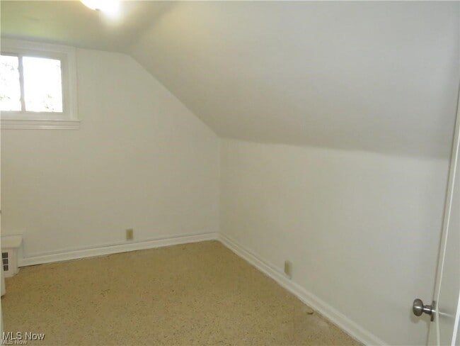 Building Photo - 6424 N Ridge Rd