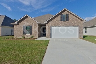 Building Photo - 123 Salvat Dr
