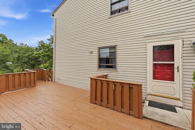 Building Photo - 704 Keely St