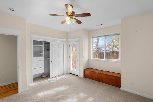 Building Photo - 6400 Rogue River Dr