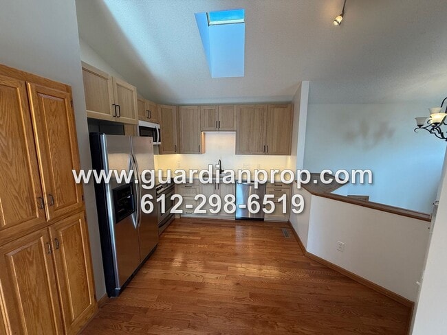 Building Photo - Shoreview House Available Now, Updated Kitchen & Baths, Open Floor Plan, Family Room, Mounds View...