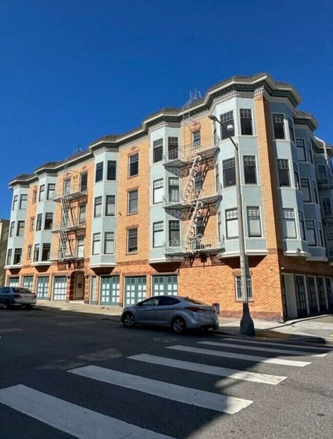 Building Photo - 3155 Broderick St