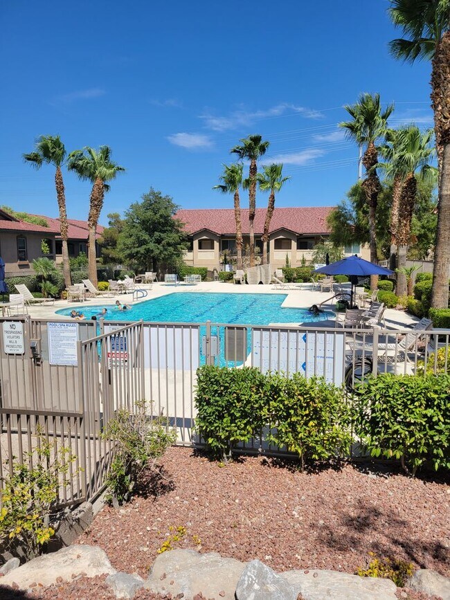 Building Photo - 10650 Calico Mountain Ave