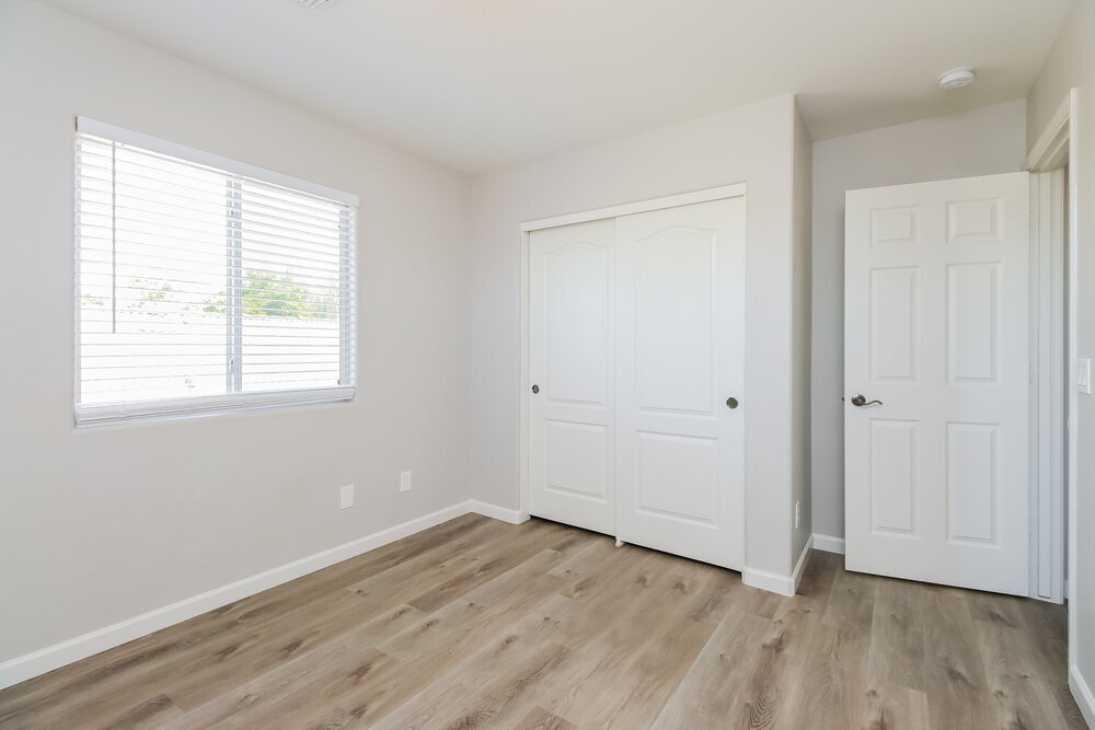 Building Photo - 11559 W Buchanan St