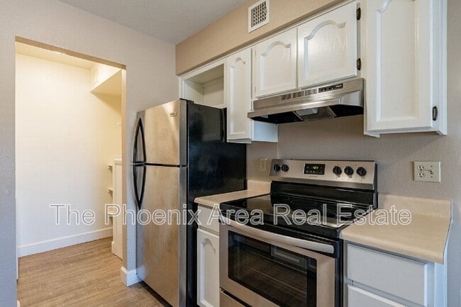 Building Photo - 16657 E Gunsight Dr