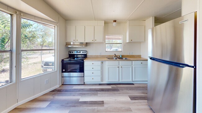 Kitchen - 802 Peach St