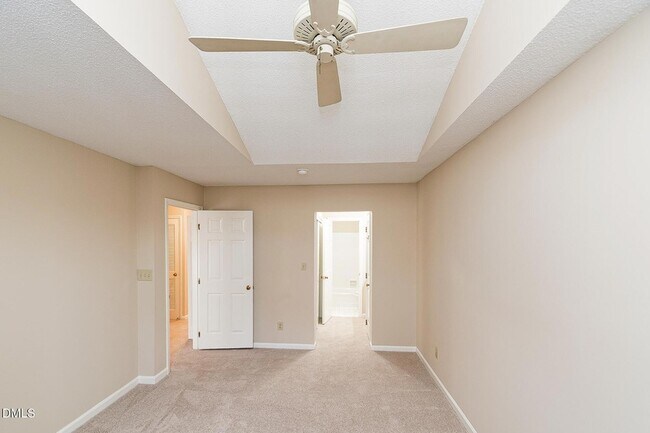 Building Photo - 1021 Brighthurst Dr