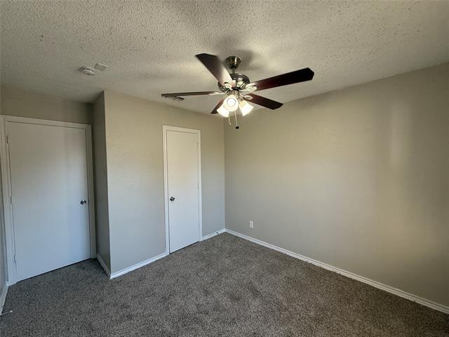 Building Photo - 4804 Chickadee Dr