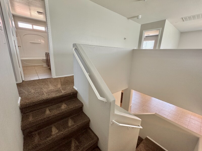 Building Photo - 1337 E Stirrup Ln