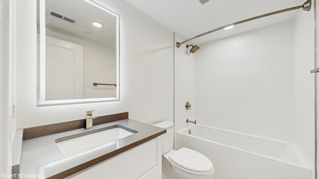 Building Photo - 550 Sheridan Square