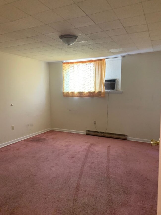 Building Photo - 924 McBryde Ln
