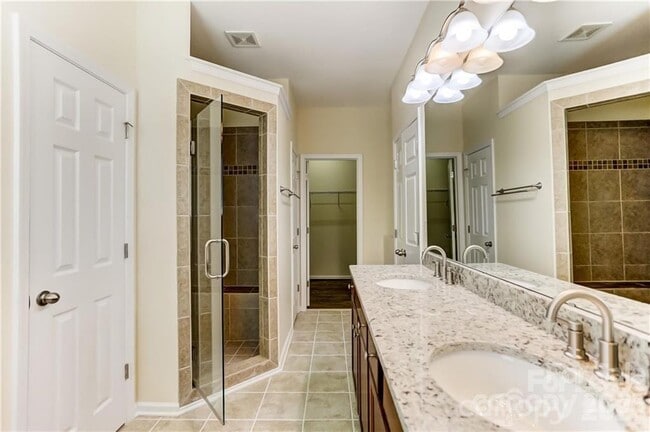 Building Photo - 5067 Timber Falls Dr