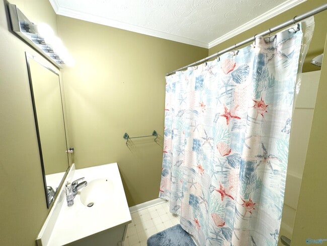 Building Photo - 1409 N Houston St