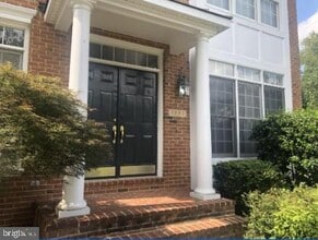 Building Photo - 7957 Blitz Ct