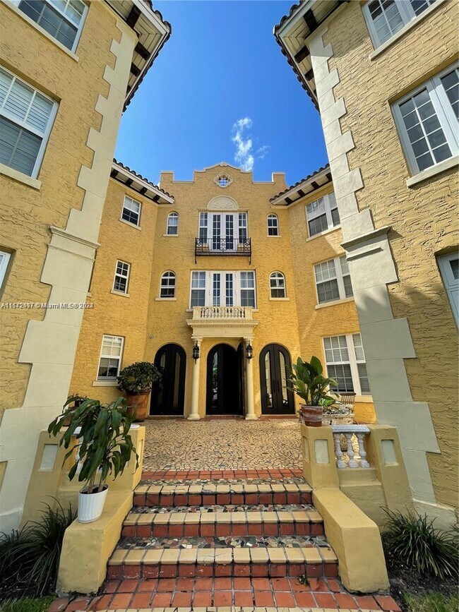 Building Photo - 3224 Biscayne Blvd