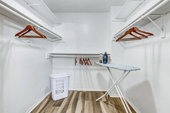 Building Photo - 92 N Deerfoot Cir