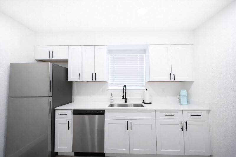 Building Photo - 5221 Bonita Ave