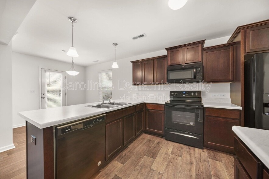 Building Photo - 1025 Newfound Hollow Dr
