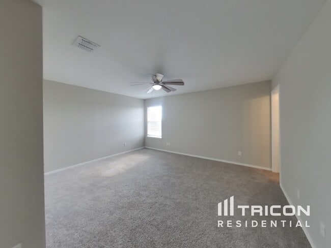 Building Photo - 2714 Moonrock