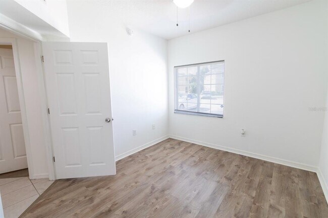 Building Photo - 9510 Newdale Way