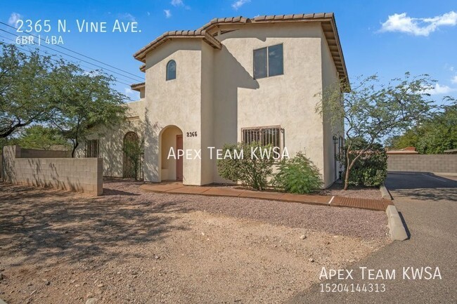 Primary Photo - 2365 N Vine Ave