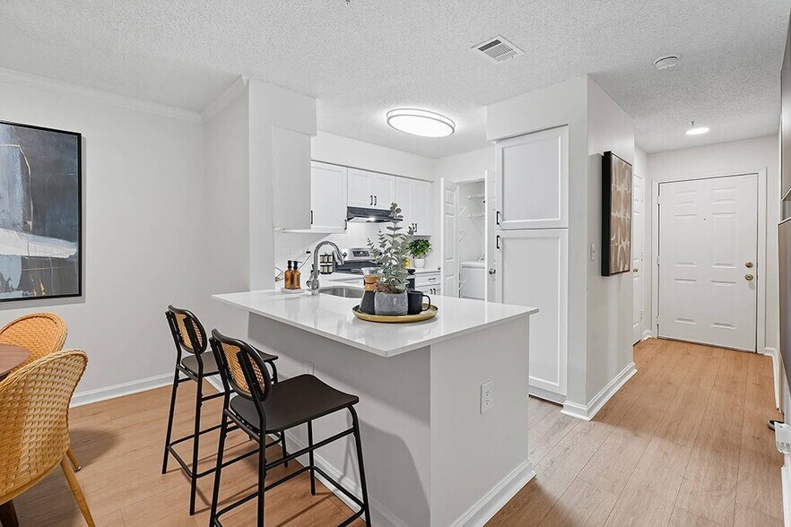 Building Photo - Chroma Park Apartments