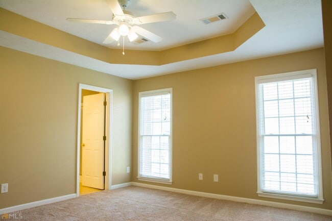 Building Photo - 8037 Creekland Dr