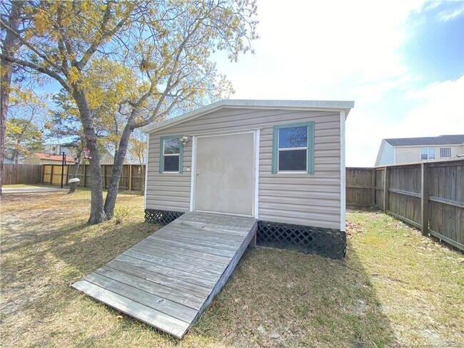 Building Photo - 89 Person Ct