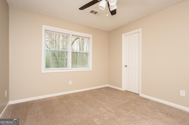 Building Photo - 141 Montego Cir