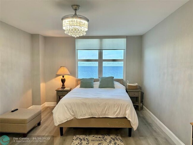 Building Photo - 3725 S Ocean Dr
