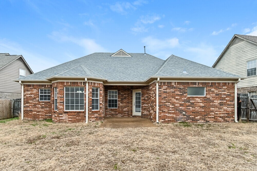 Building Photo - 1384 Carlton Ridge Dr