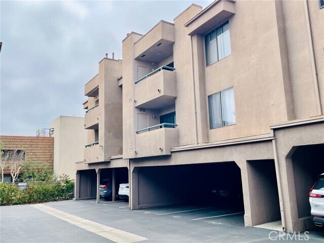 Building Photo - 8300 Manitoba St