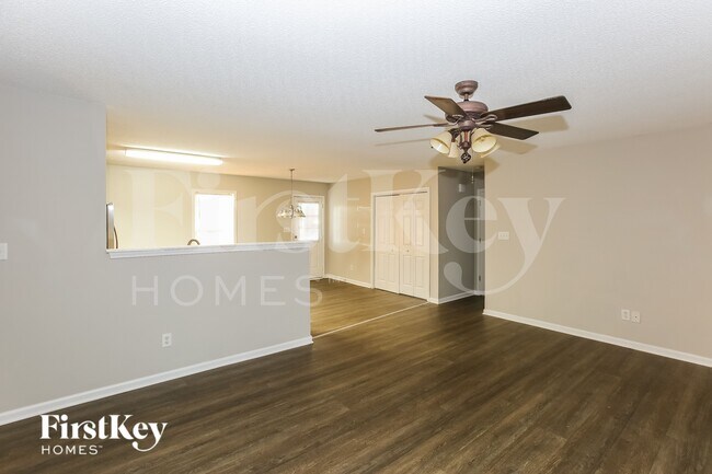 Building Photo - 268 Southaven Ct