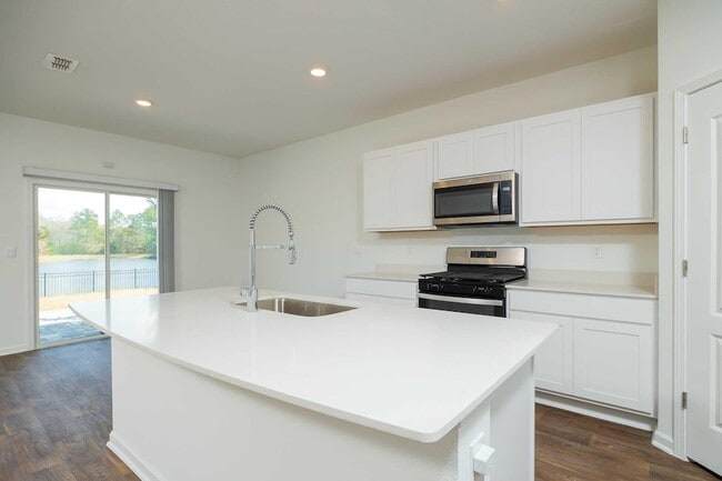 Building Photo - 951 Orellana Rd