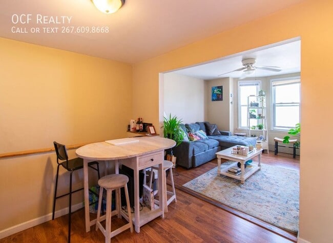 Building Photo - 2205 S 20th St