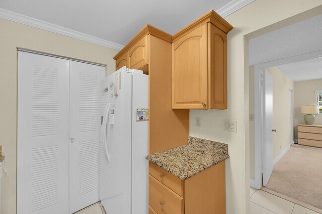 Building Photo - 15461 Lakes of Delray Blvd