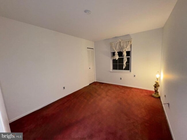 Building Photo - 4741 River Rd