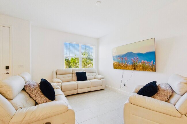 Building Photo - 4847 Cross Pr Pkwy