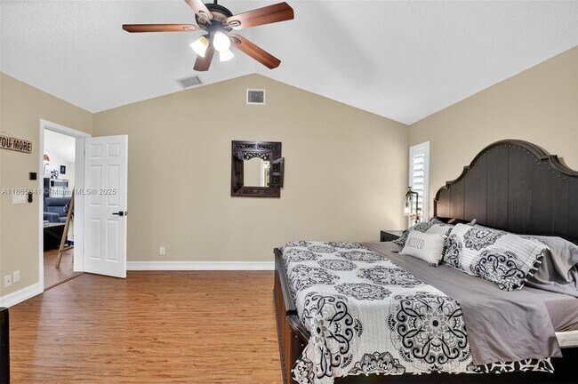 Building Photo - 9505 Majestic Way
