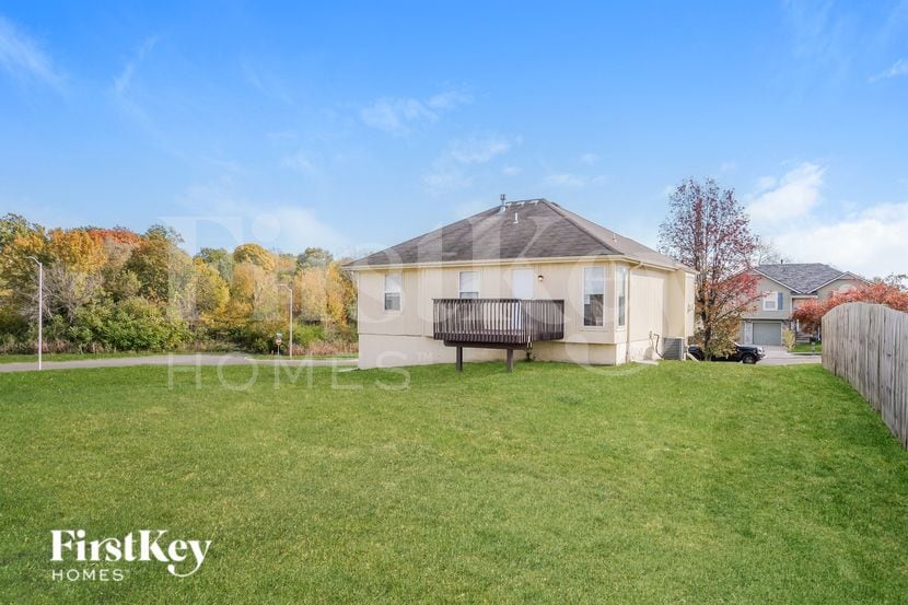 Building Photo - 5422 Marion Dr