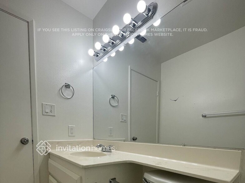 Building Photo - 9255 Boulder Falls Ct
