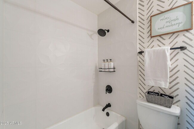 Building Photo - 8263 E Cypress St