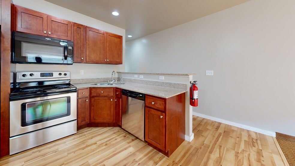 Building Photo - Strata Estates of Watford City