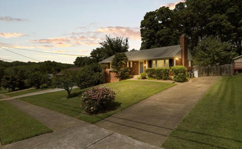 Building Photo - 5954 Kedron St