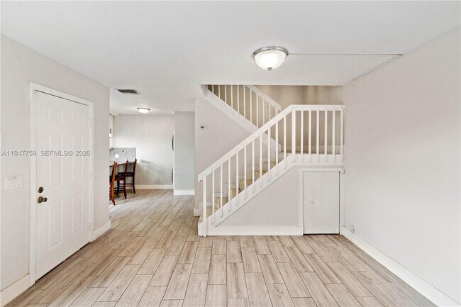 Building Photo - 2588 Garden Ct