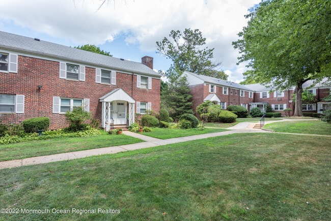 Building Photo - 29 Manor Dr