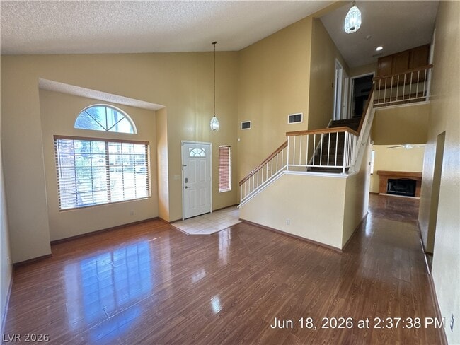 Building Photo - 8240 Marcasel Dr