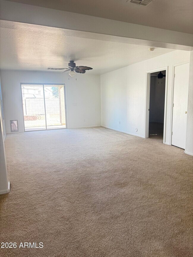 Building Photo - 18363 N Betty Ct