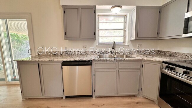 Building Photo - 4300 Bonaparte Blvd